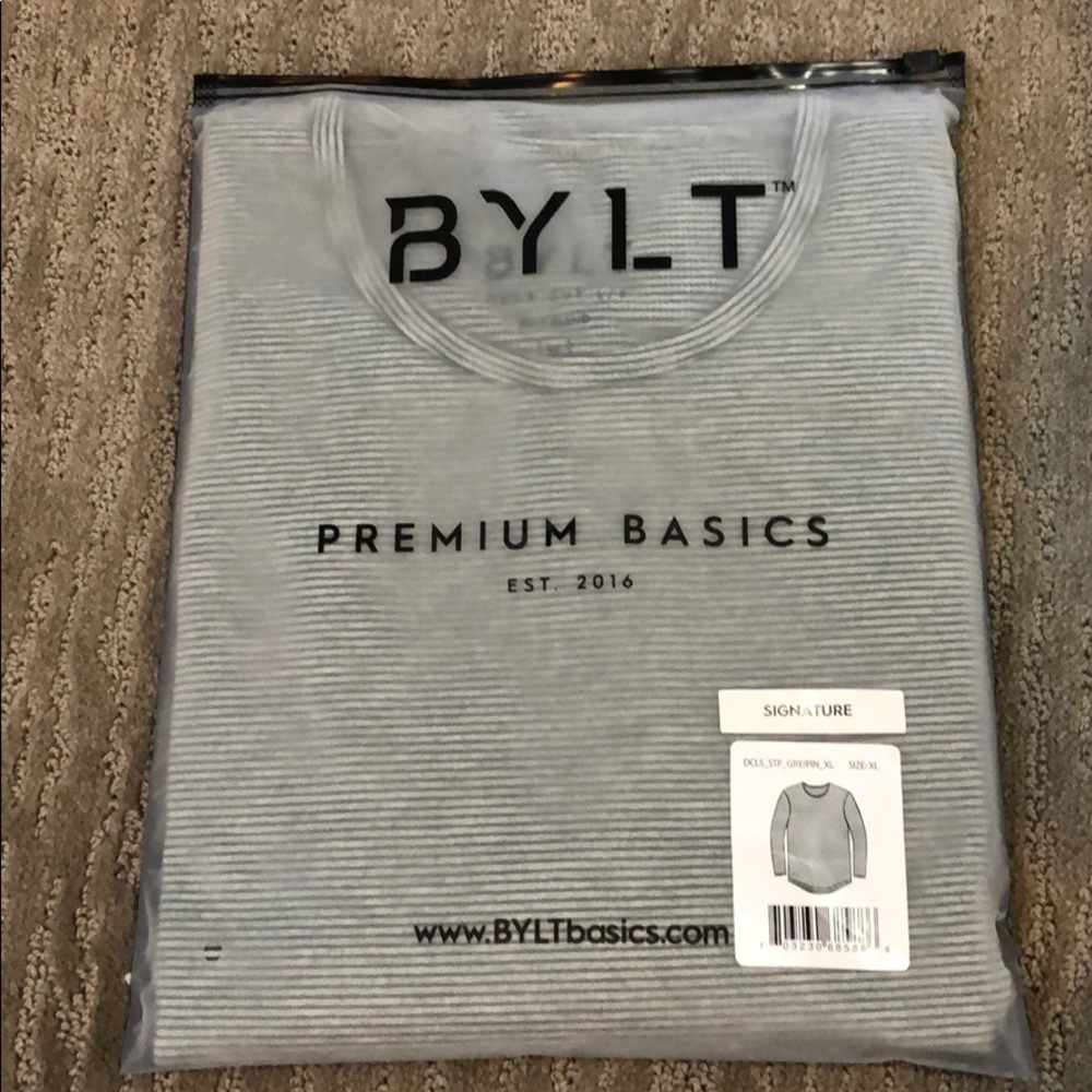 Long sleeve t-shirt